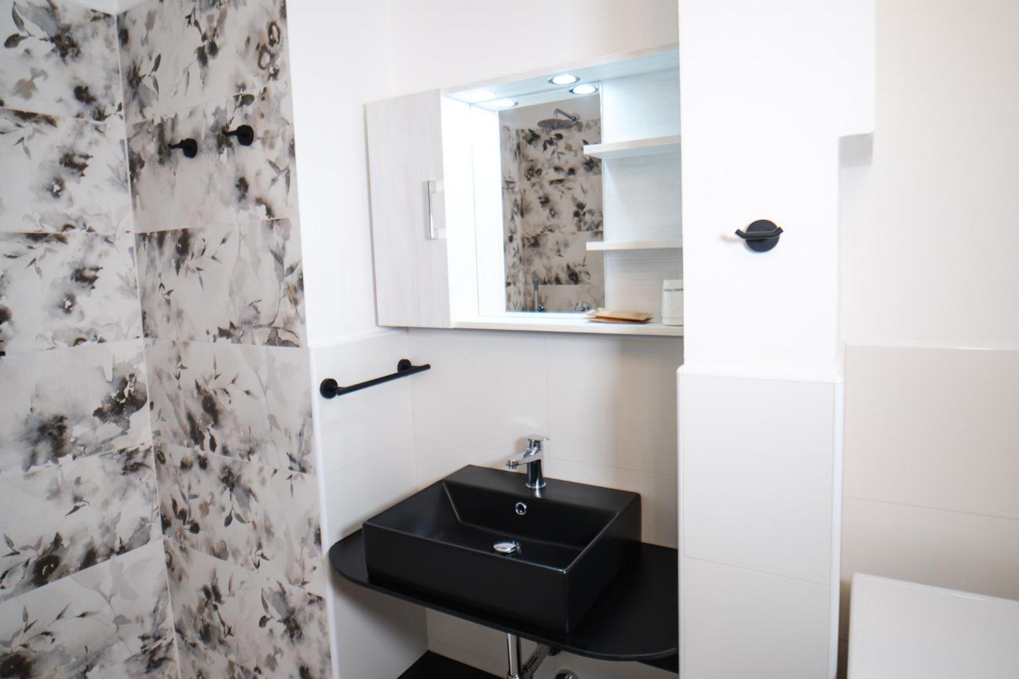Ferienwohnung Il Cortiletto Lecco Exterior foto
